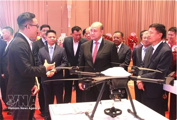 Une entreprise vietnamienne accélère la transformation numérique du Cambodge