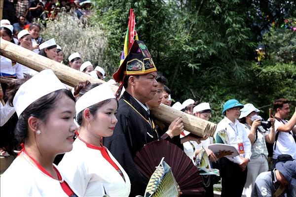 Chuyển đổi số góp phần lưu giữ giá trị văn hoá Mo Mường