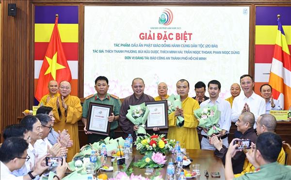 National Press Award on Buddhism honours 35 outstanding journalistic works