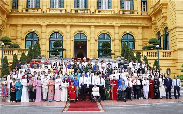 Tổng Bí thư, Chủ tịch nước Tô Lâm: Một việc tử tế hôm nay là biểu hiện sinh động của thi đua ái quốc