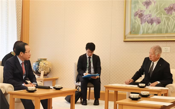 越南政府常务副总理范家足会见美国副国务卿克里斯托弗·兰道
