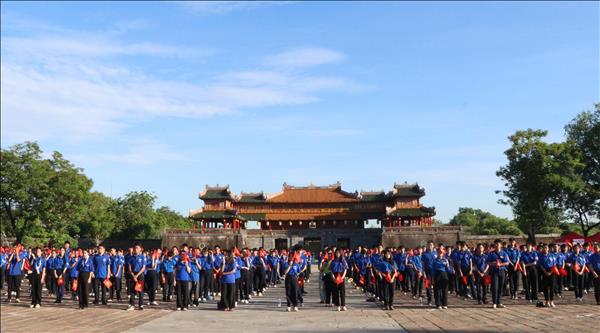 Ấn tượng hành trình Tôi yêu Tổ quốc tôi với hơn 2.000 thanh niên tiêu biểu
