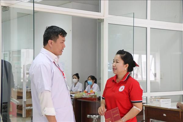 Ân tình những giọt máu hiếm​