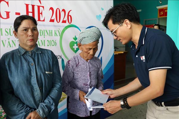 Chăm lo sức khỏe, bồi đắp kỹ năng sống cho trẻ em
