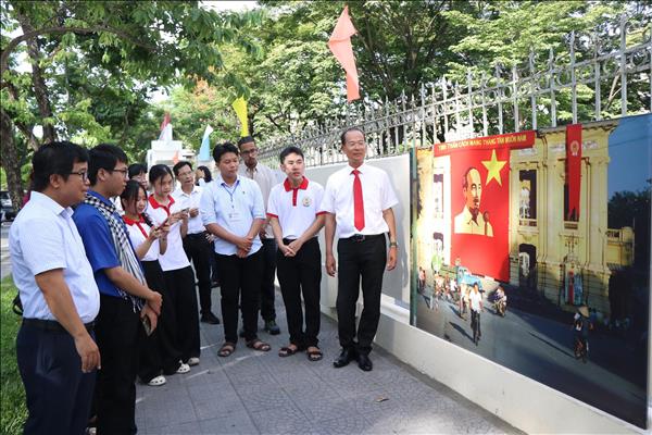 Ký ức Việt Nam qua ống kính ba nhiếp ảnh gia Pháp