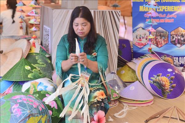 Kết nối làng nghề với sáng tạo đương đại