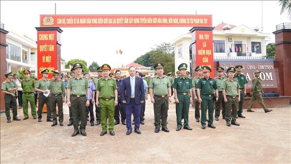 Xây dựng tuyến biên giới Việt Nam - Campuchia an toàn, không có tội phạm và tệ nạn ma túy