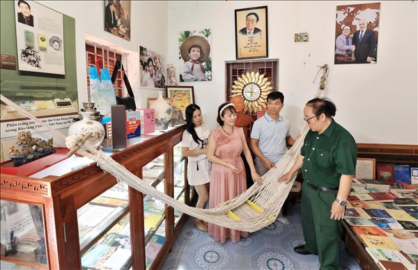 Ngôi nhà sách di sản của nhà thơ thần đồng Trần Đăng Khoa
