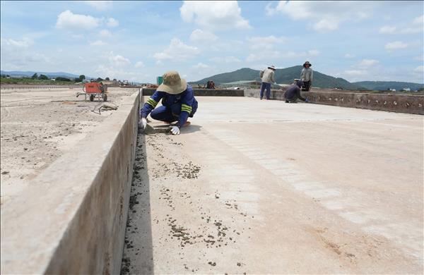 Lien Khuong Airport expected to reopen in August