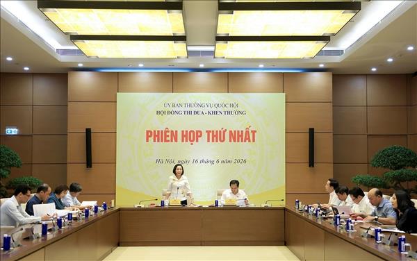 Hội đồng Thi đua - Khen thưởng của Ủy ban Thường vụ Quốc hội họp Phiên họp thứ nhất