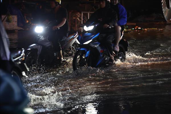Thời tiết ngày 16/6: Bắc Bộ tiếp tục mưa to, nhiều vùng biển có dông lốc