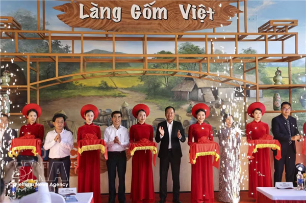 Le Village de la céramique vietnamienne ouvre ses portes à Da Nang