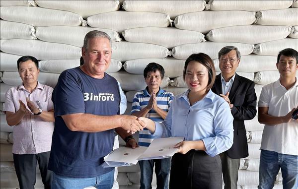 Vietnamese firm delivers 1,200 tonnes of rice to Cuba