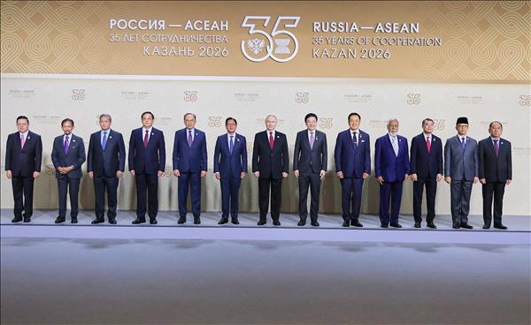 フン首相　ASEAN・ロシア関係35周年記念首脳会議全体会合に出席