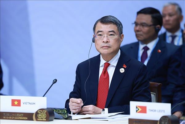 PM attends plenary session of ASEAN – Russia Commemorative Summit
