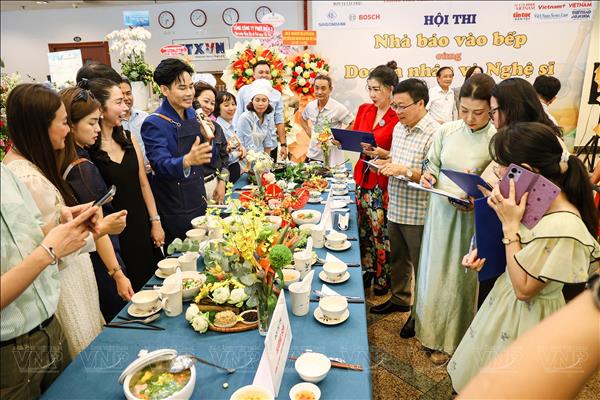Khi nhà báo vào bếp - Giữ lửa nghề bằng những điều bình dị