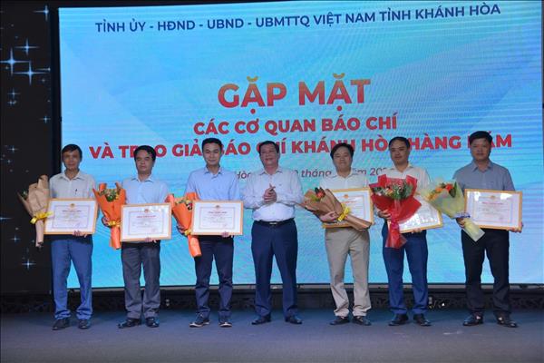 Tôn vinh những tác phẩm báo chí phản ánh chân thực hơi thở cuộc sống