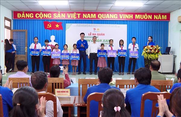 Tuổi trẻ lực lượng vũ trang xung kích hướng về vùng khó khăn
