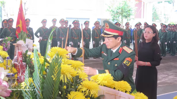 Rinden homenaje a nueve mártires en solemne ceremonia en provincia de Lao Cai