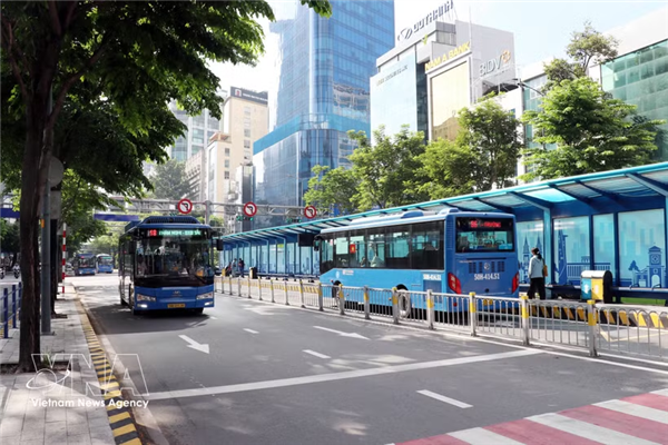 胡志明市公布自7月1日起134条免费公交线路