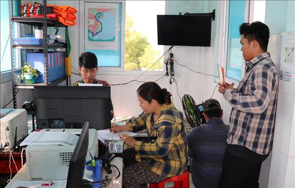 Sát cánh cùng ngư dân, kiên quyết nói không với khai thác bất hợp pháp