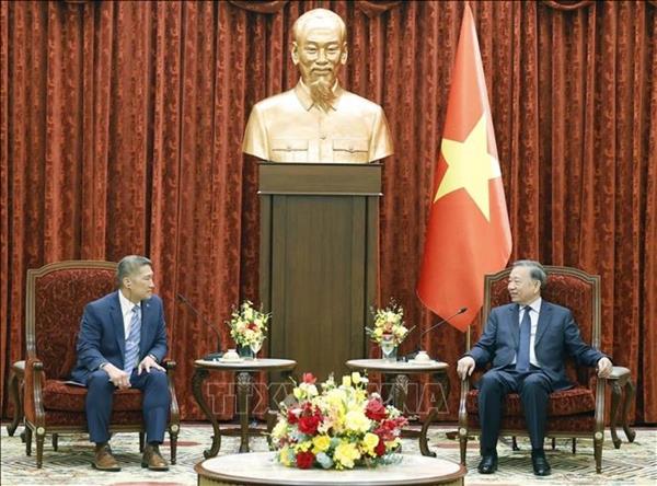 បន្តអនុវត្តន៍ប្រកបដោយប្រសិទ្ធភាពនូវក្របខ័ណ្ឌនៃភាពជាដៃគូយុទ្ធសាស្ត្រគ្រប់ជ្រុងជ្រោយរវាងវៀតណាមនិងសហរដ្ឋអាមេរិក