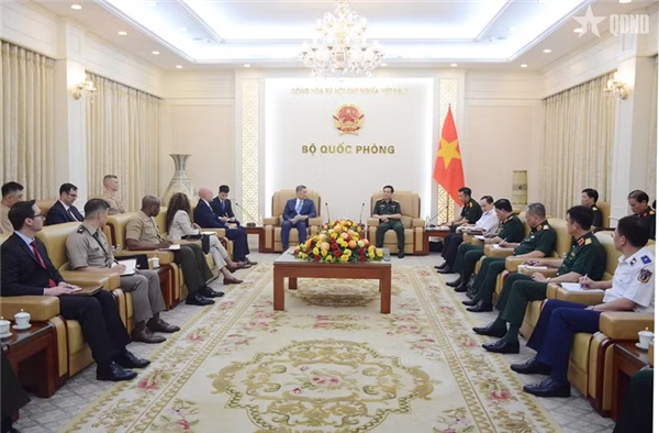 Vietnam y Estados Unidos impulsan cooperación en defensa