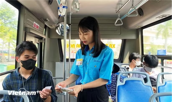 Hanoï abandonne les abonnements papier dans les bus dès le 1er juillet