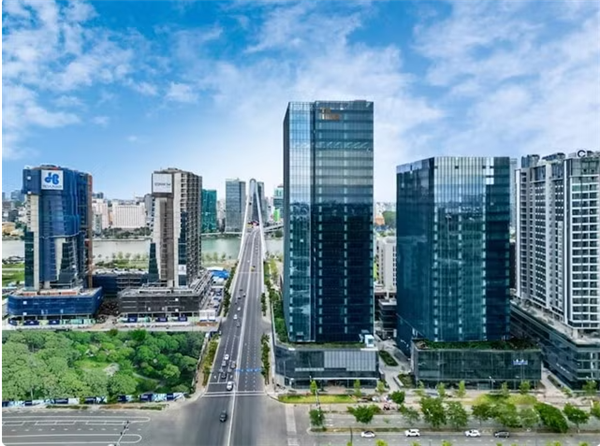 Le Vietnam conserve sa compétitivité en matière de coûts malgré les défis régionaux selon le rapport JLL