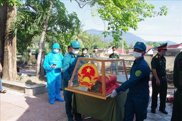 Khánh Hòa vượt khó tìm kiếm, quy tập và xác định danh tính hài cốt liệt sĩ