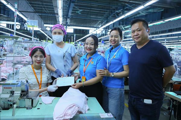 Doanh nghiệp linh hoạt các giải pháp bảo vệ sức khỏe cho công nhân trong mùa nắng nóng