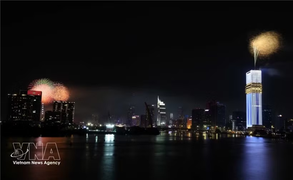 Ciudad Ho Chi Minh lanzará fuegos artificiales por 50 aniversario de llevar nombre del líder vietnamita