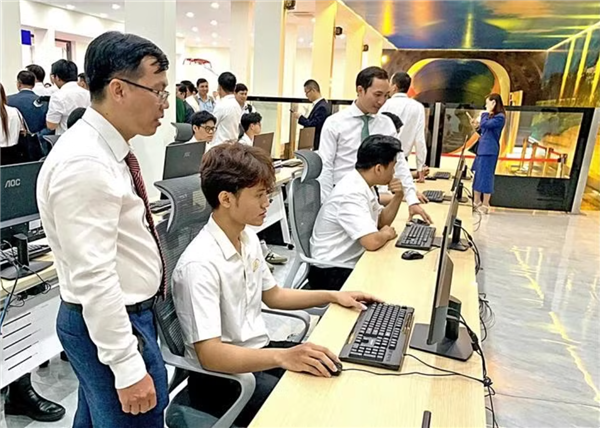 Le Vietnam renforce la formation pour bâtir une industrie ferroviaire moderne