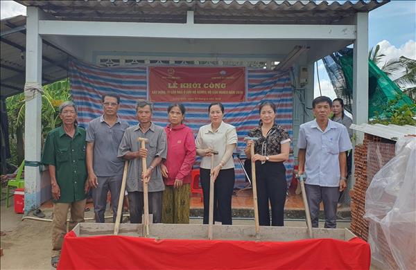 Đẩy nhanh xây dựng 1.000 căn nhà cho hộ nghèo và gia đình chính sách