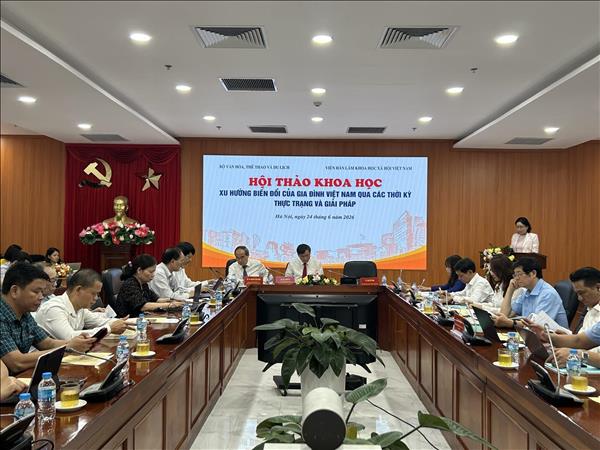 Hoàn thiện chính sách phát huy vai trò cốt lõi của gia đình