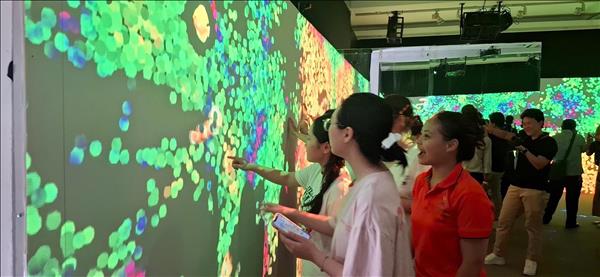 Triển lãm đa giác quan Giao thời - khám phá những giá trị văn hóa Việt Nam