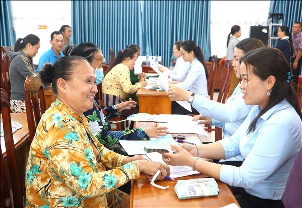 Tăng cơ hội tiếp cận vốn cho phụ nữ phát triển kinh tế gia đình