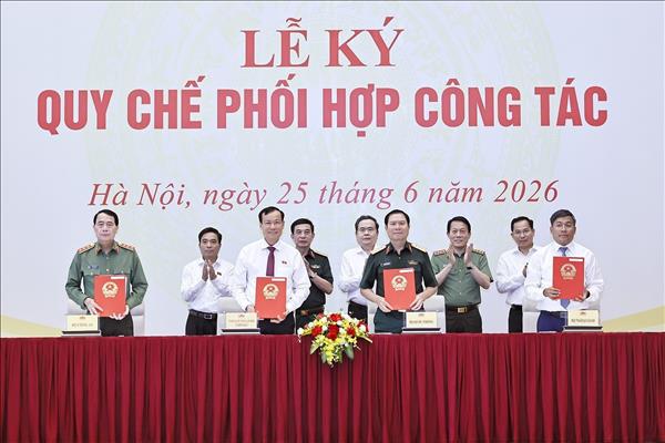 Chủ tịch Quốc hội Trần Thanh Mẫn chứng kiến Lễ ký quy chế phối hợp trong lĩnh vực quốc phòng, an ninh và đối ngoại