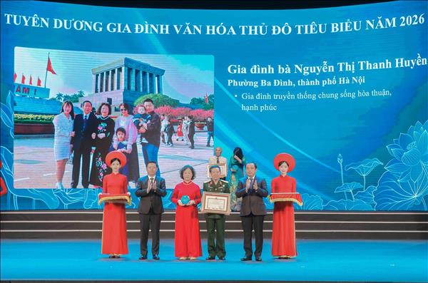 Tuyên dương 126 gia đình văn hóa tiêu biểu Thủ đô năm 2026