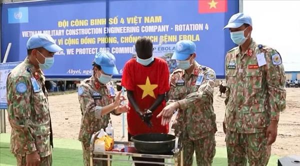 Forces de maintien de la paix : les Casques bleus vietnamiens engagés dans la prévention dEbola à Abyei
