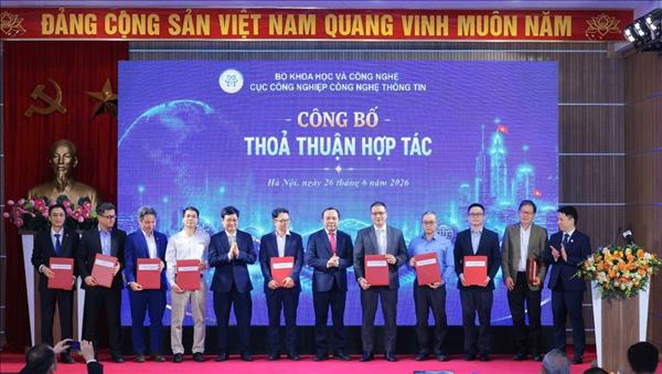 វៀតណាមបើកសម្ពោធជាផ្លូវការមជ្ឈមណ្ឌលជាតិគាំទ្រការផលិតសាកល្បងបន្ទះឈីបស៊ីមីកុងដុកទ័រ