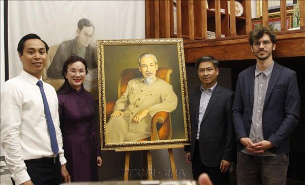 115 năm ngày Bác Hồ ra đi tìm đường cứu nước: Tôn vinh di sản Hồ Chí Minh tại Pháp