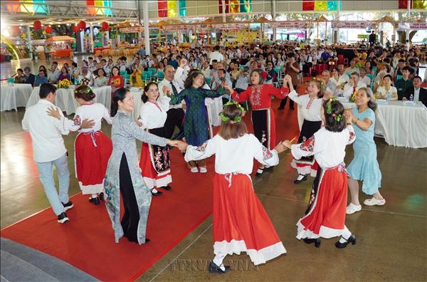 Giai điệu hữu nghị kết nối Thành phố Hồ Chí Minh với bạn bè quốc tế