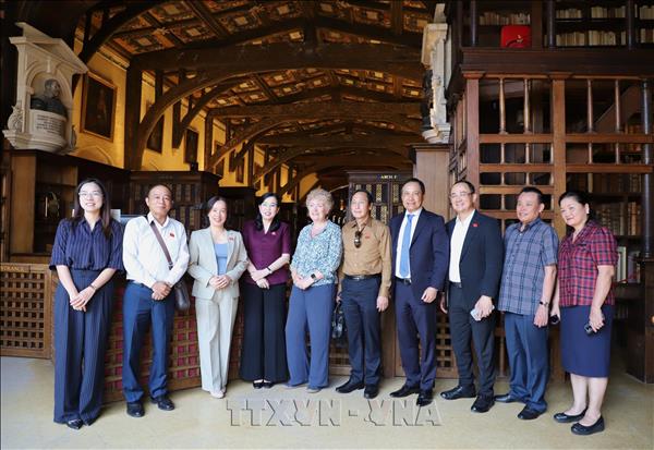 Thúc đẩy hợp tác nghị viện Việt Nam - Anh về khoa học, công nghệ và đổi mới sáng tạo