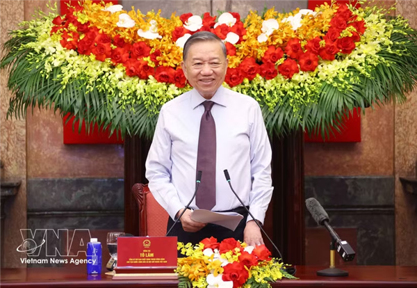 Carta del máximo dirigente vietnamita con motivo del 25º aniversario del Día de Familia de Vietnam