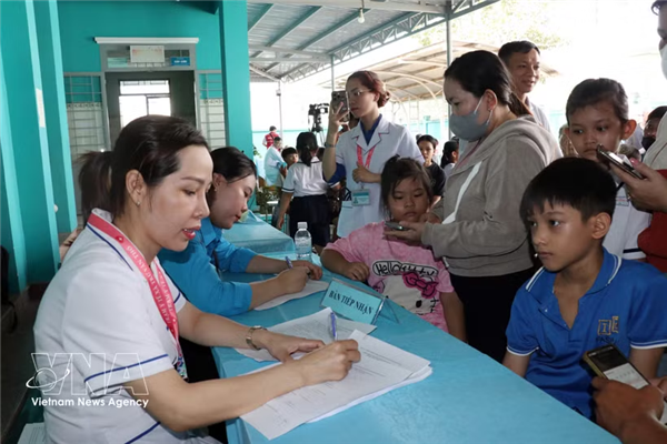 Ciudad Ho Chi Minh busca garantizar chequeos médicos al 100% de la población en 2026