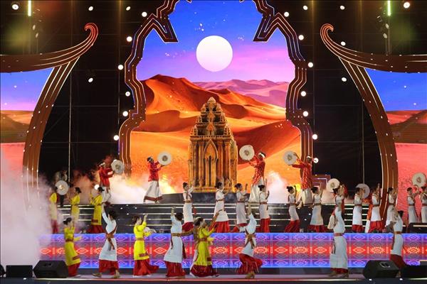 소리와 색채의 향연, 제6회 베트남 참족 문화 축제 성황리 개막