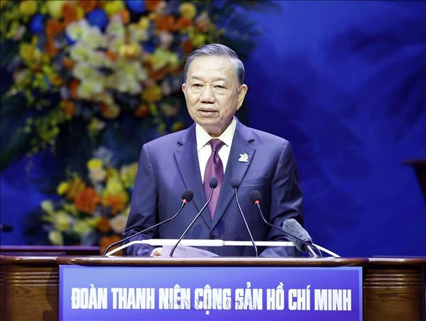 Top Leader Urges Youth to Strengthen Ambition, Skills, National Responsibility