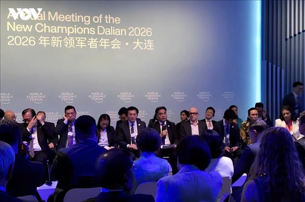 ホーチミン市、中国・大連の WEF で世界の先駆者らとつながる