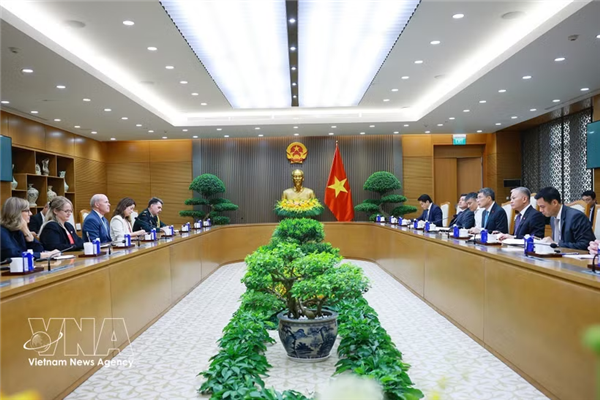 政府总理黎明兴：早日将越加关系提升至新高度
